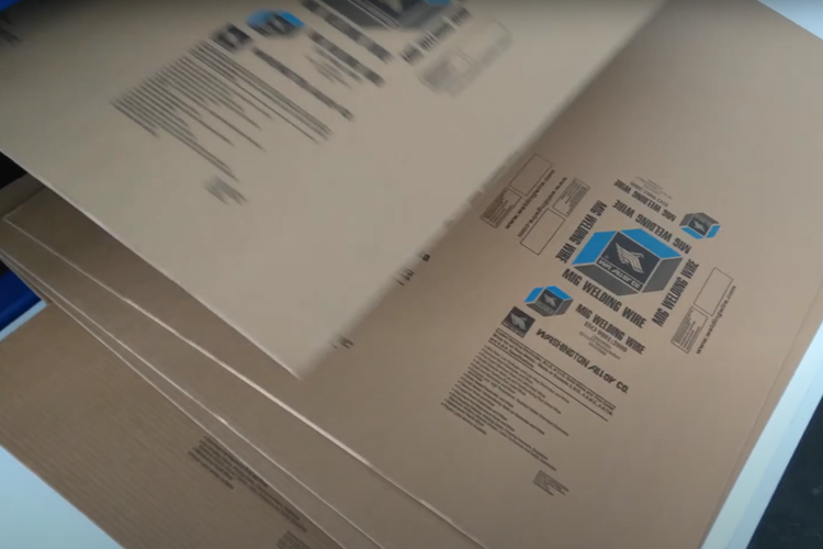 Flexo štampana kutija od valovitog kartona - dvobojna